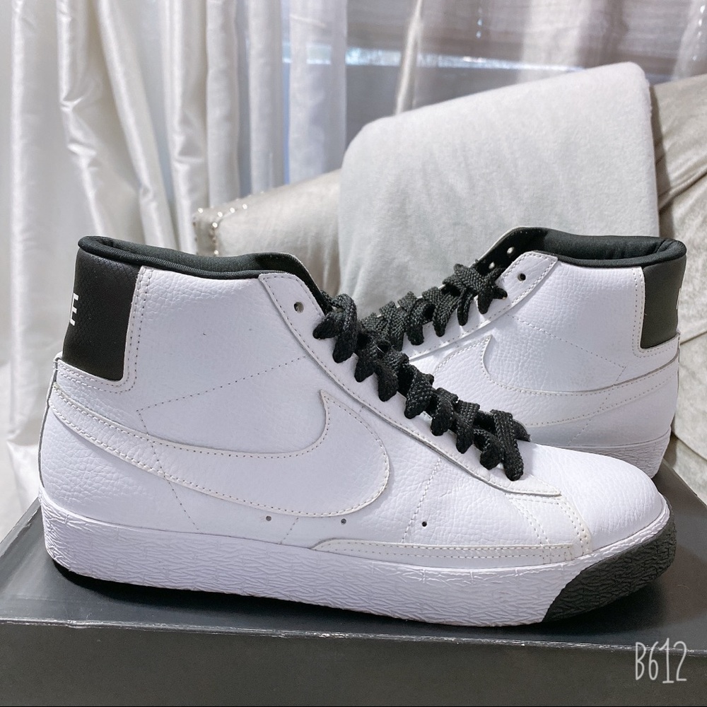 Nike Blazer iridescent pearl size 8 men